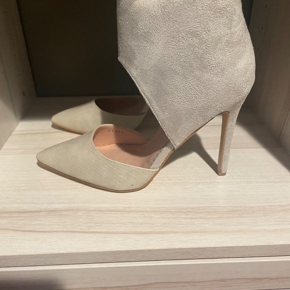 Grey pointed toe pump size 10 - Picture 2 of 3